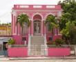farbenfrohe Villa in Havanna
